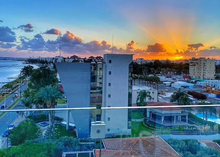 Appartement The White Pearl - Front Centre With Sea View.