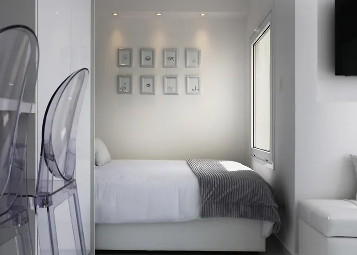 The White Pearl - Front Centre With Sea View. Limasol