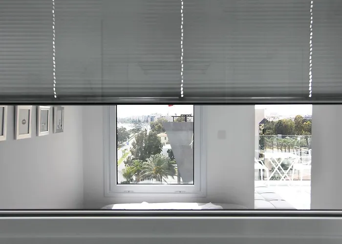 The White Pearl - Front Centre With Sea View. Limasol