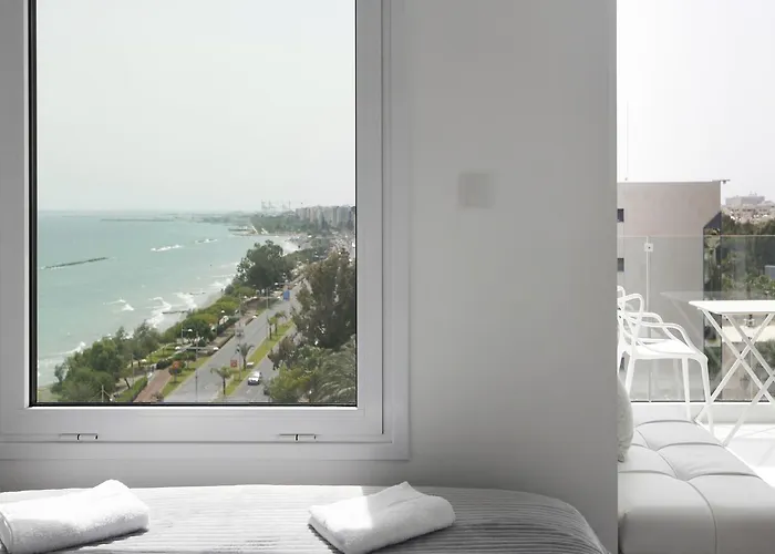 The White Pearl - Front Centre With Sea View. Appartement *