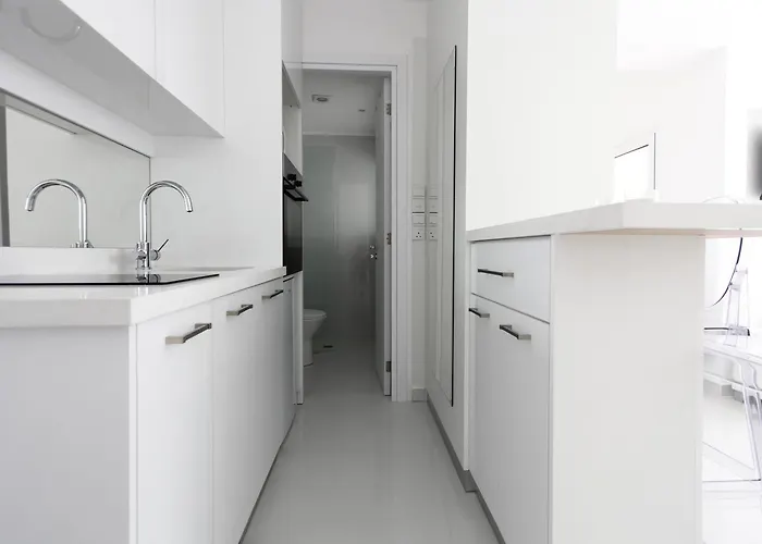 Appartement The White Pearl - Front Centre With Sea View. Limasol