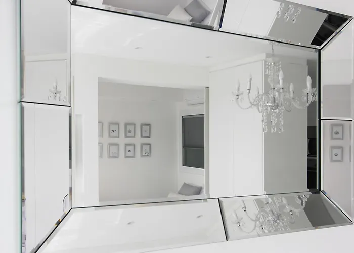 Appartement The White Pearl - Front Centre With Sea View.