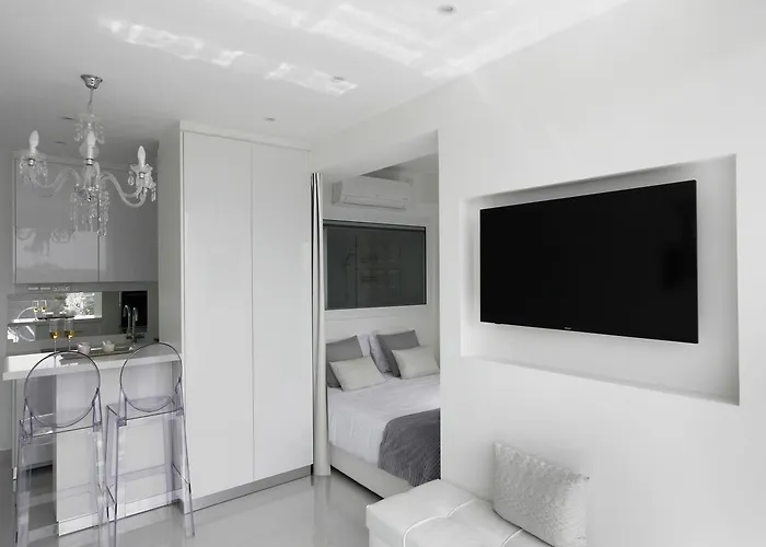 The White Pearl - Front Centre With Sea View. * Limasol