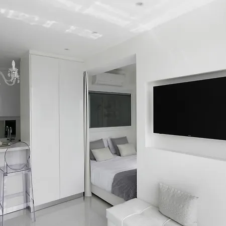 The White Pearl - Front Centre With Sea View. * Limisso